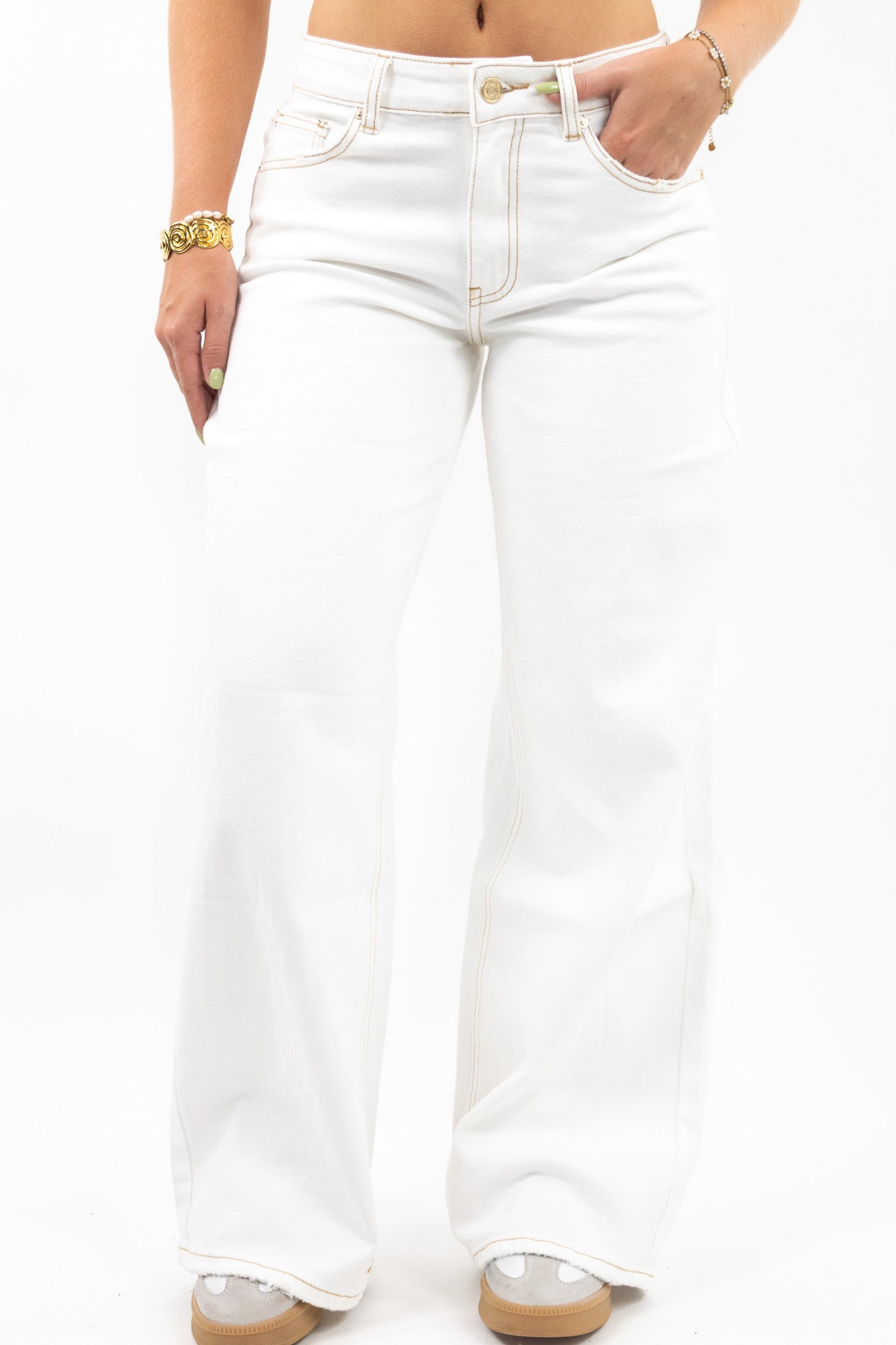 Baggy Fit Wide Leg Jeans