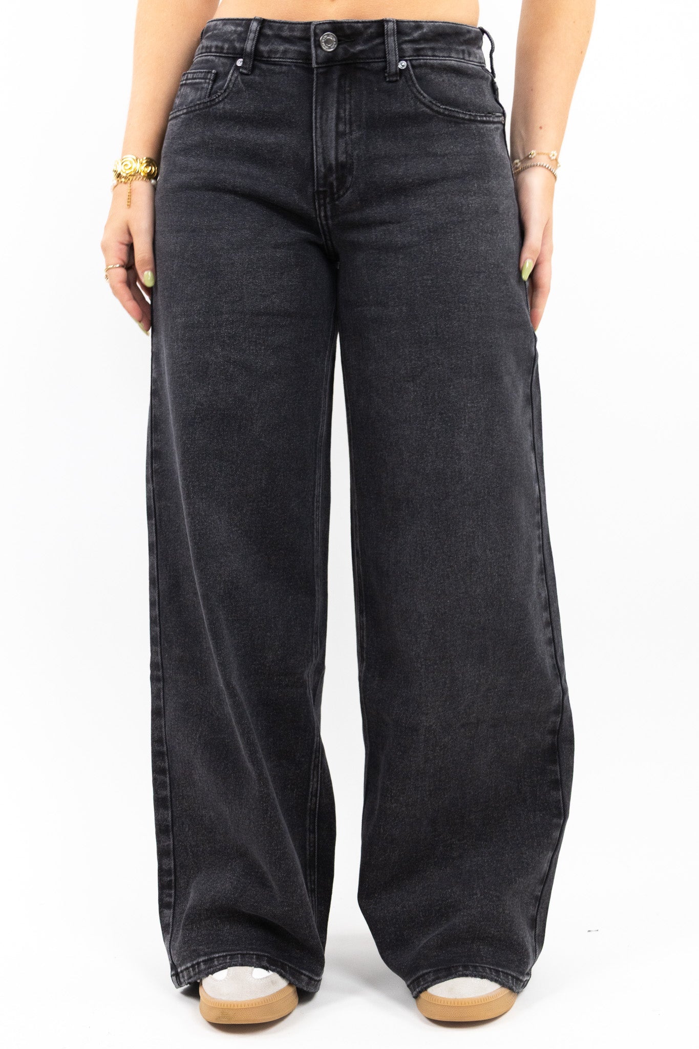 Baggy Fit Wide Leg Jeans