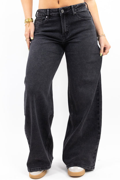Baggy Fit Wide Leg Jeans